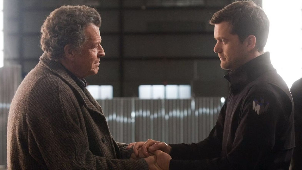 John Noble e Joshua Jackson em Franja.