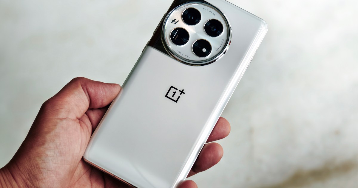 I tried the new OnePlus 12 in white. It’s the Elvis of phones