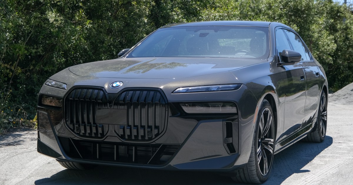 2024 BMW i7 eDrive50 review