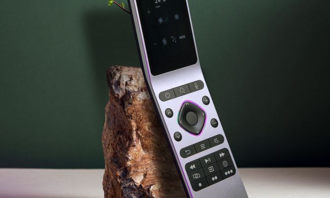 Cantata Haptique RS90 universal smart home remote.
