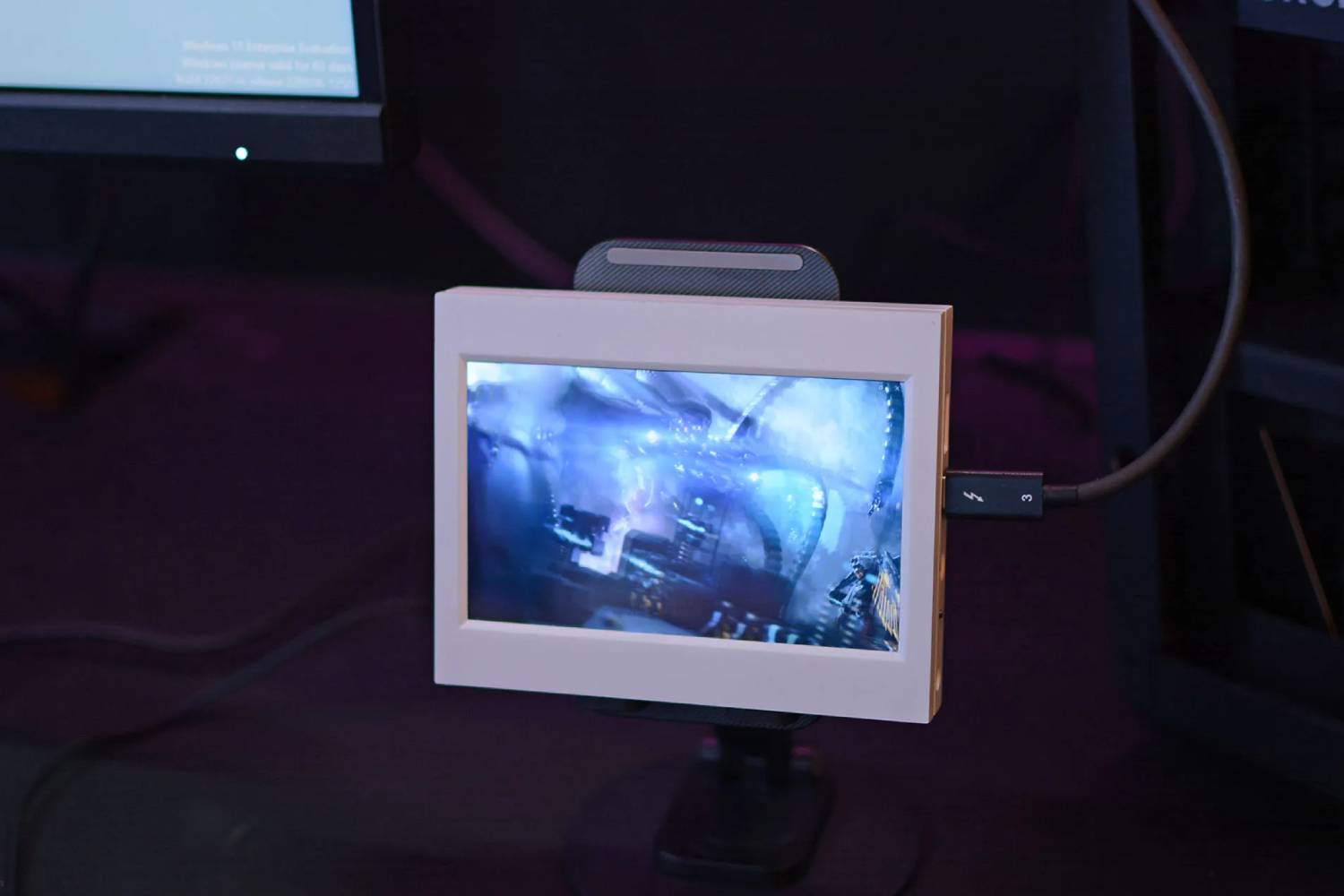 La pantalla LCD Edge View de Gigabyte presentada en Computex 2024.