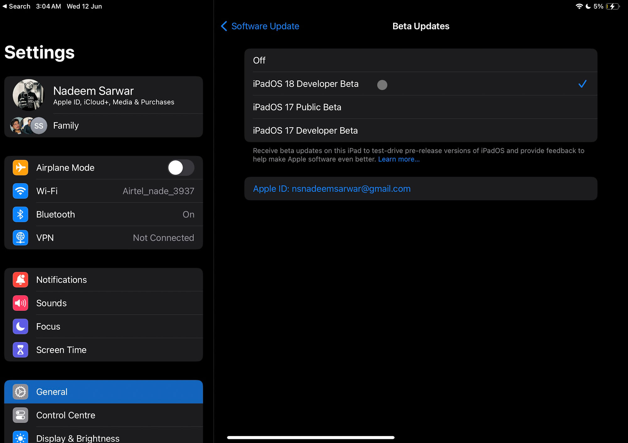 Selecting update channel on iPadOS.