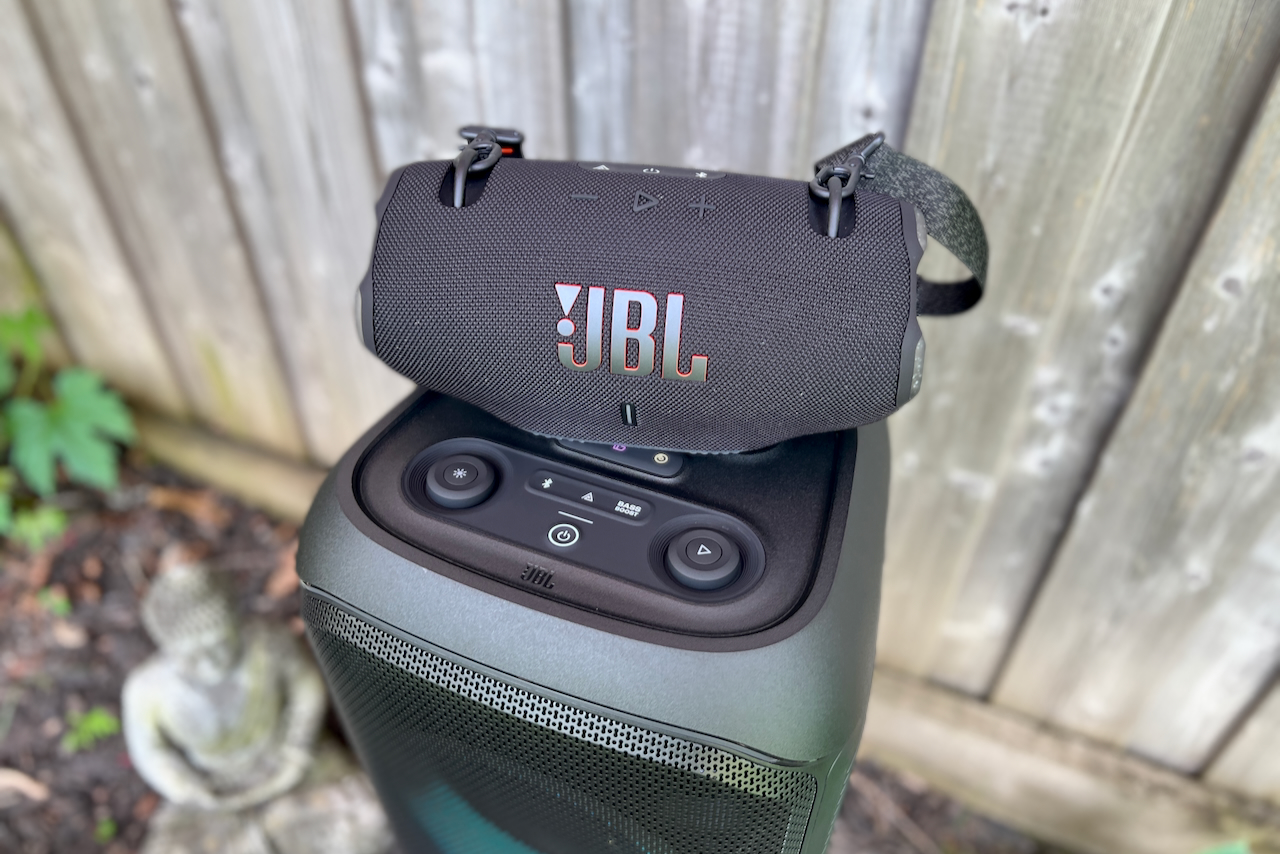 Die JBL PartyBox Stage 320