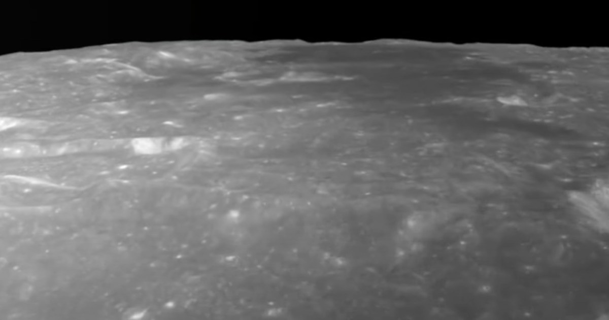 Watch this Chinese spacecraft land on far side of moon | Tech Reader