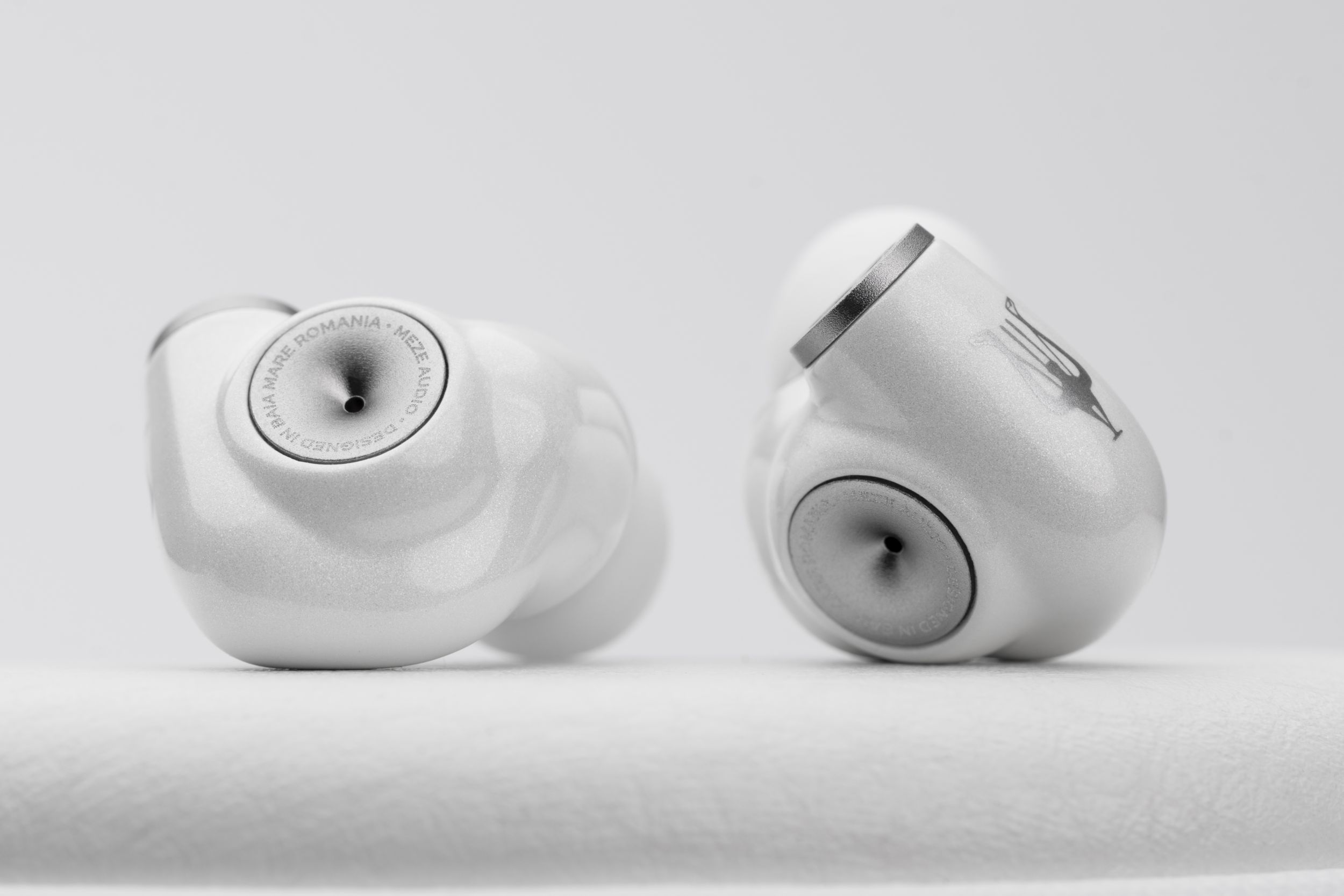 Meze Alba in-ear monitors without cables.