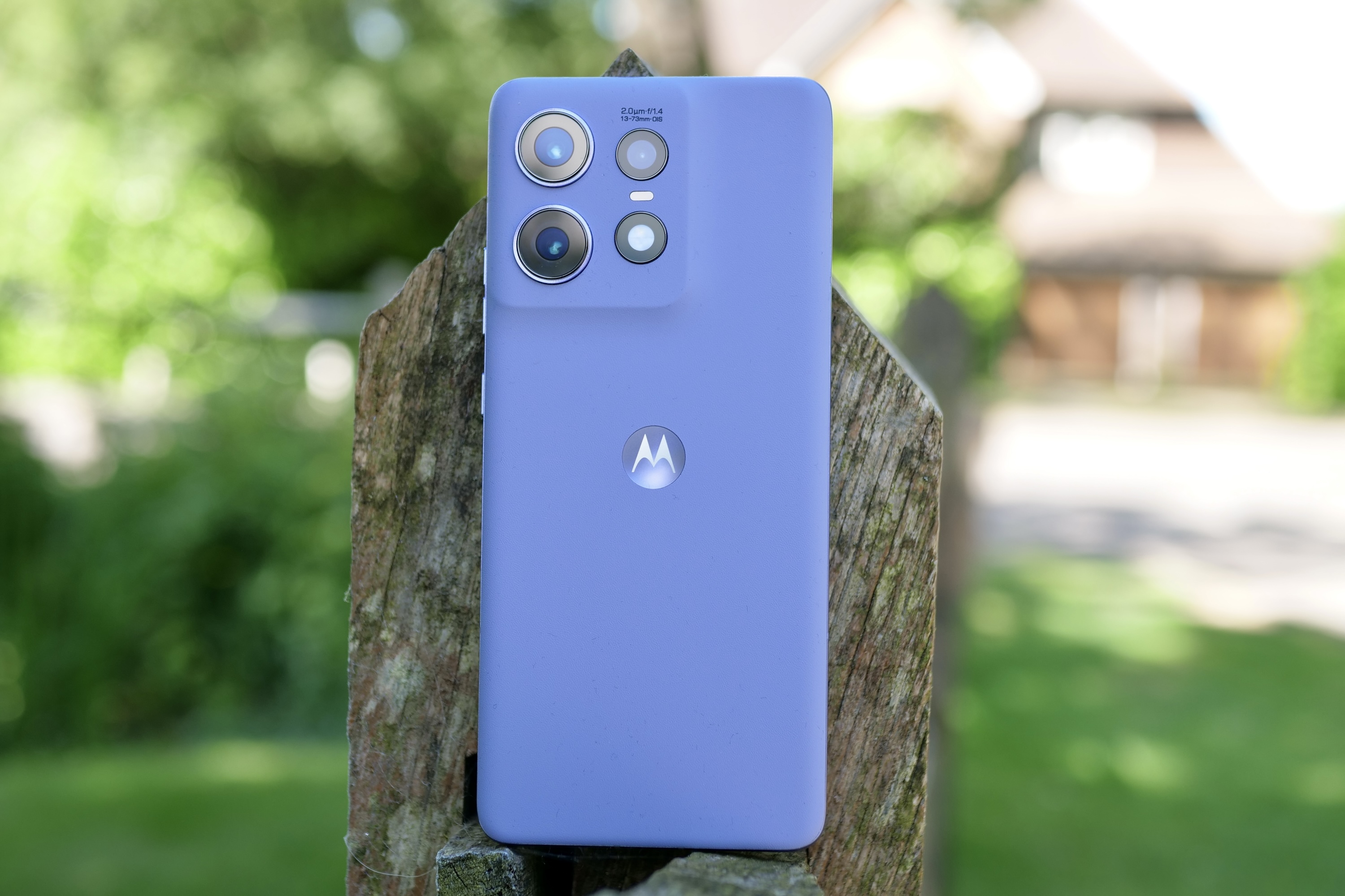 This cool new phone shows what’s wrong with Motorola in 2024