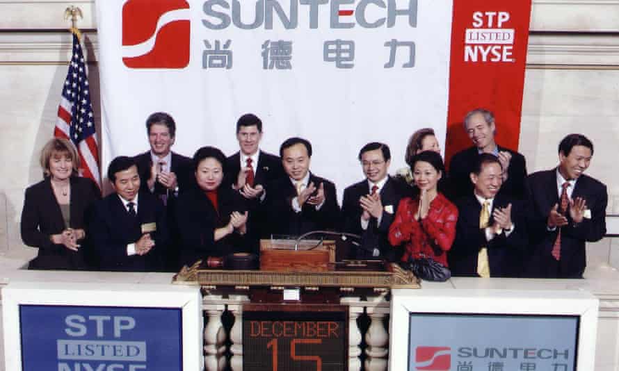 L'équipe de direction de Suntech à la cotation initiale à la Bourse de New York.