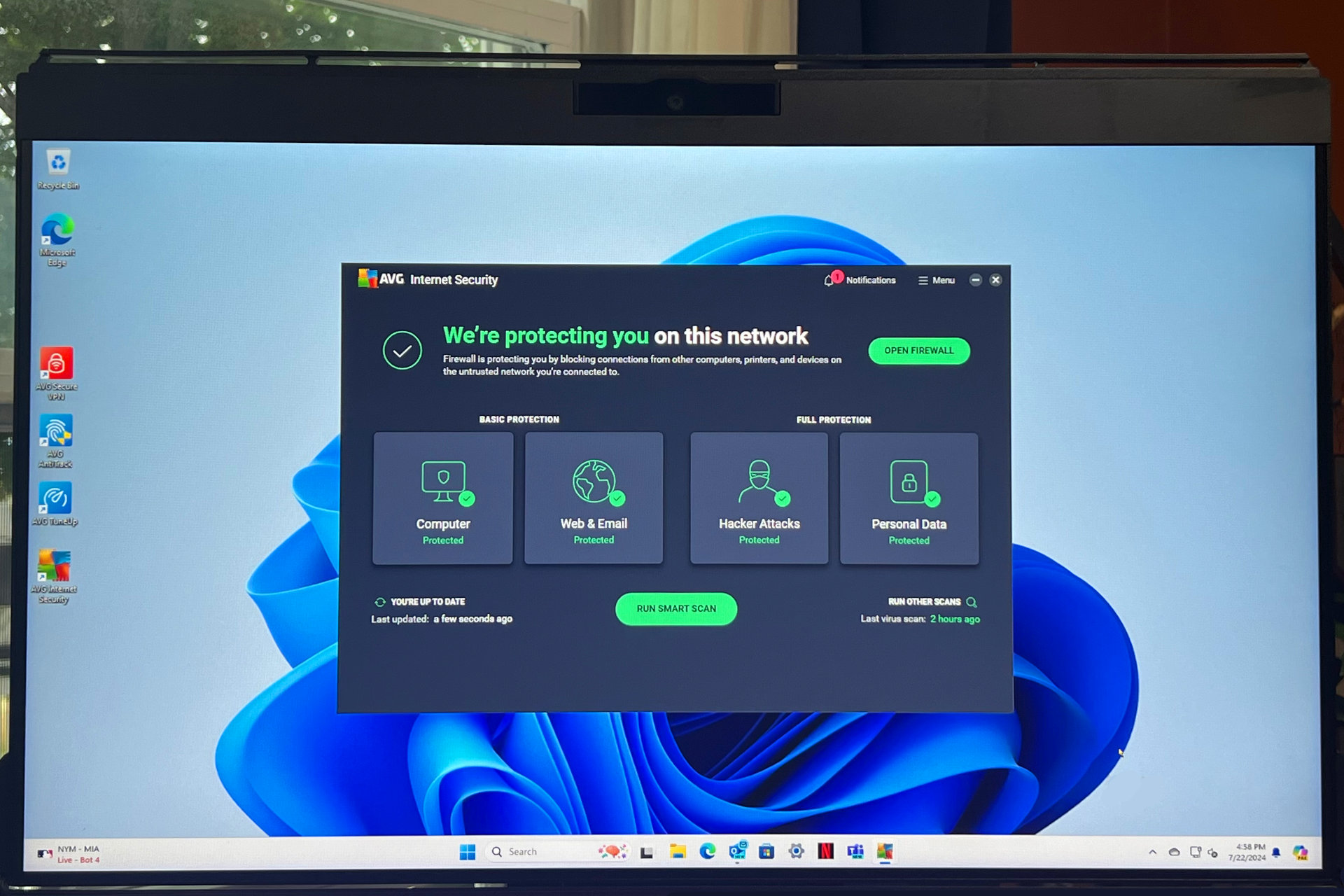 AVG Ultimate is open a PC monitor.