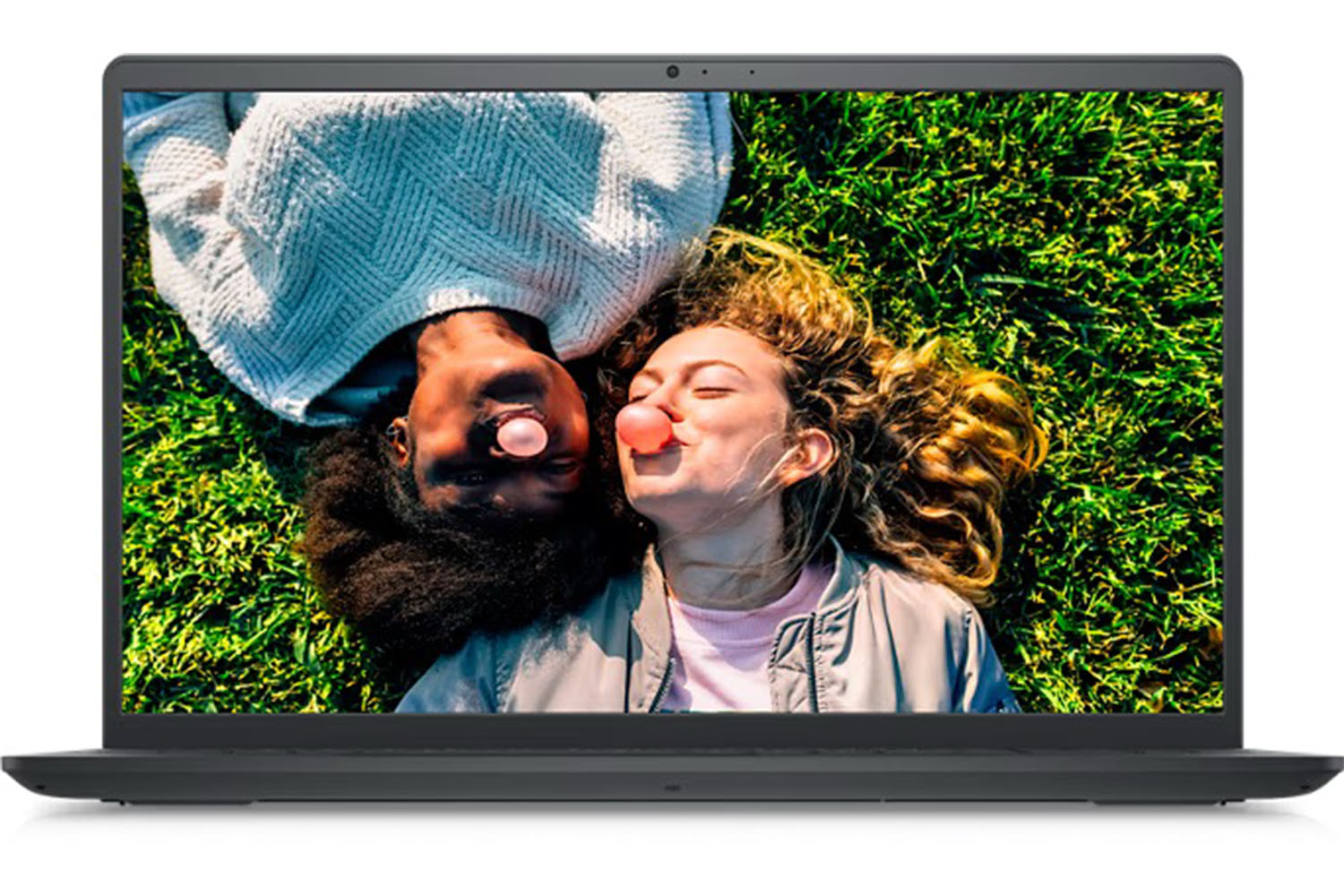 O Dell Inspiron 15 em um fundo branco.