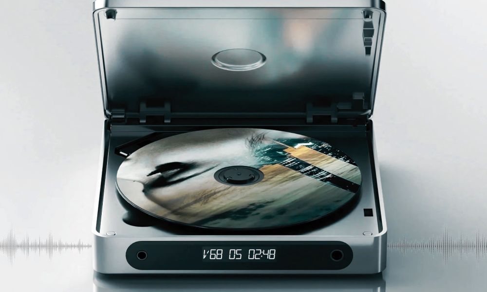 Fiio DM13 portable CD Player.