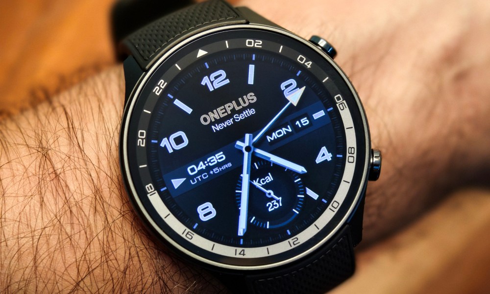 Preinstalled watchface on the OnePlus Watch 2R.