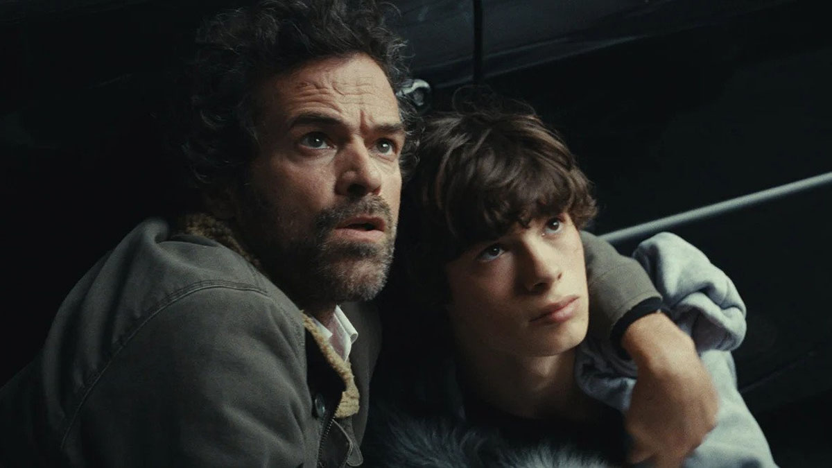 Romain Duris e Paul Kircher em O Reino Animal.