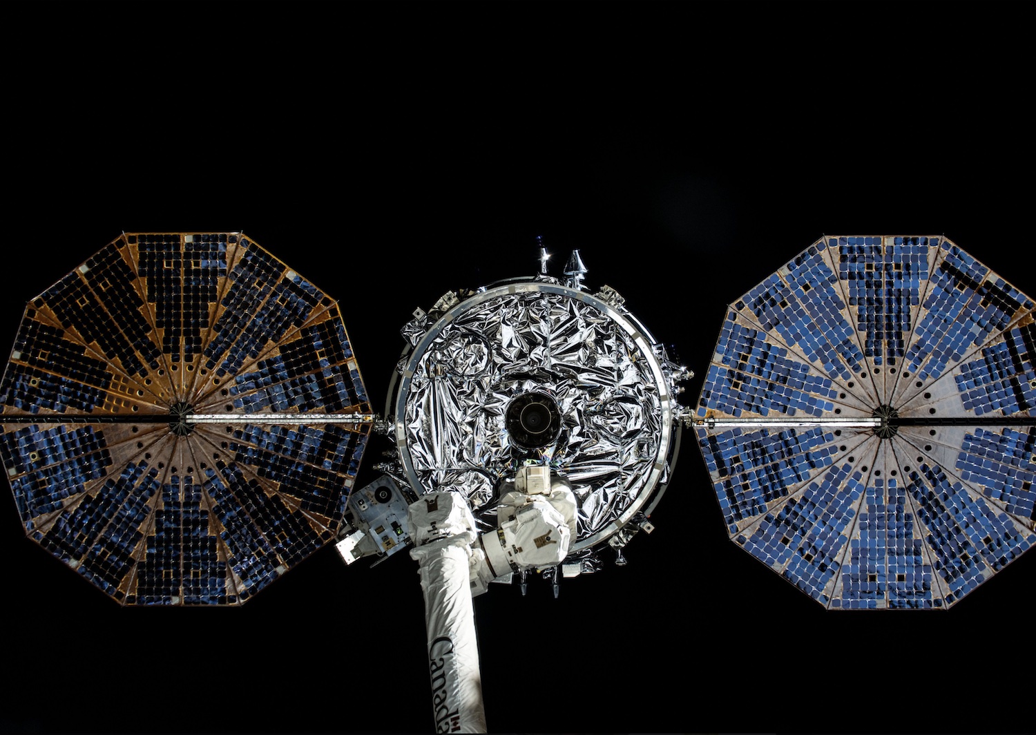 A Cygnus spacecraft at the ISS.
