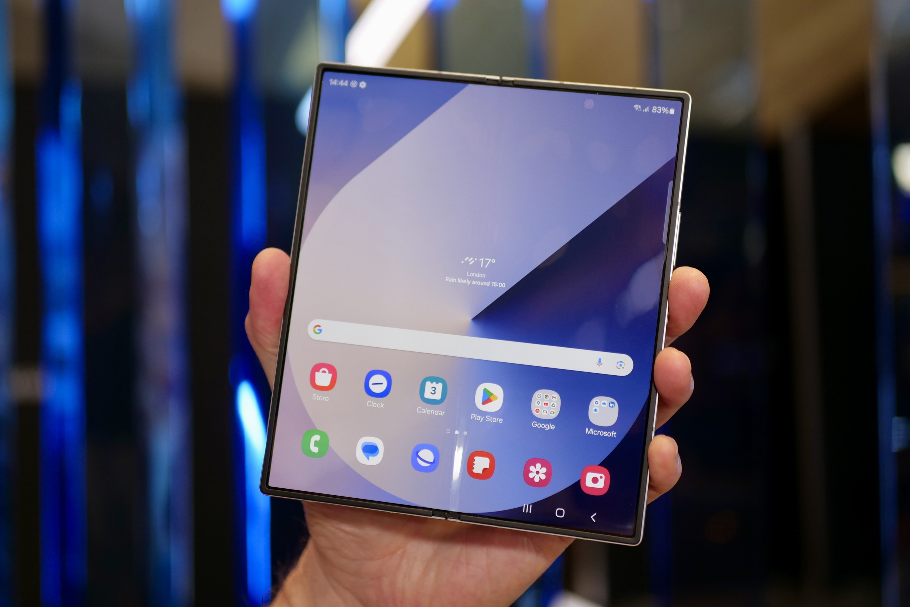 Я использовал Samsung Galaxy Z Fold 6. Это лучшее, что в нем есть.