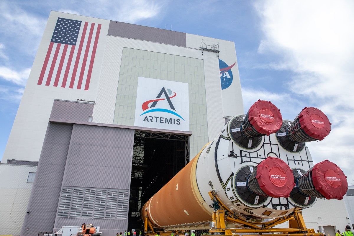 After completing its journey from NASA’s Michoud Assembly Facility aboard the Pegasus barge, teams with Exploration Ground Systems transport the agency’s powerful SLS (Space Launch System) core stage to NASA’s Kennedy Space Center’s Vehicle Assembly Building on July 23.