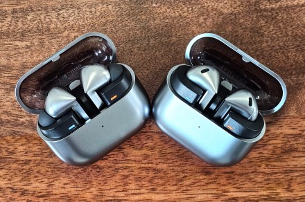 Samsung’s new Galaxy Buds 3 and Buds 3 Pro are like AirPods with AI smarts