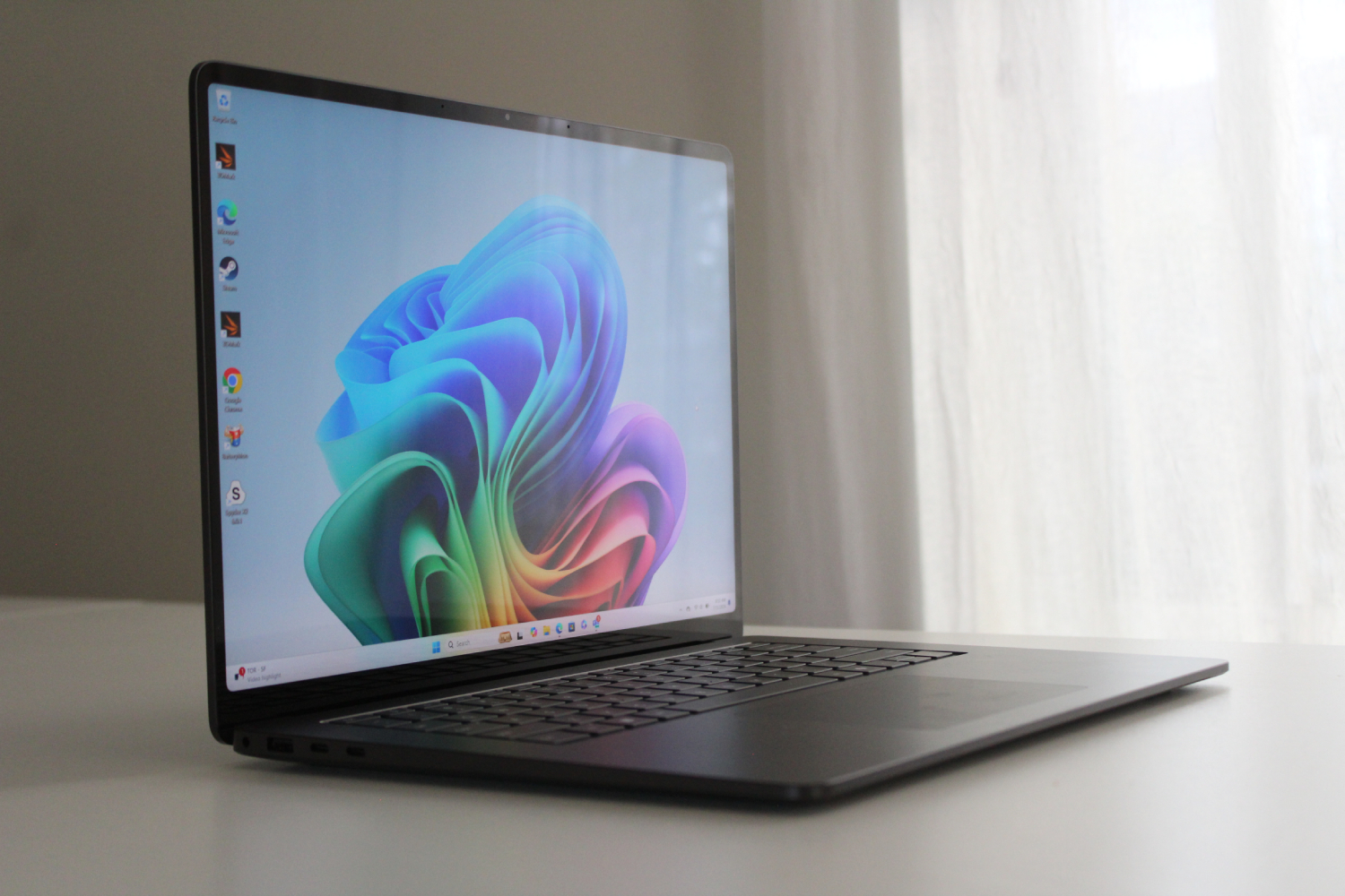 There’s a new challenger to one of our favorite laptops