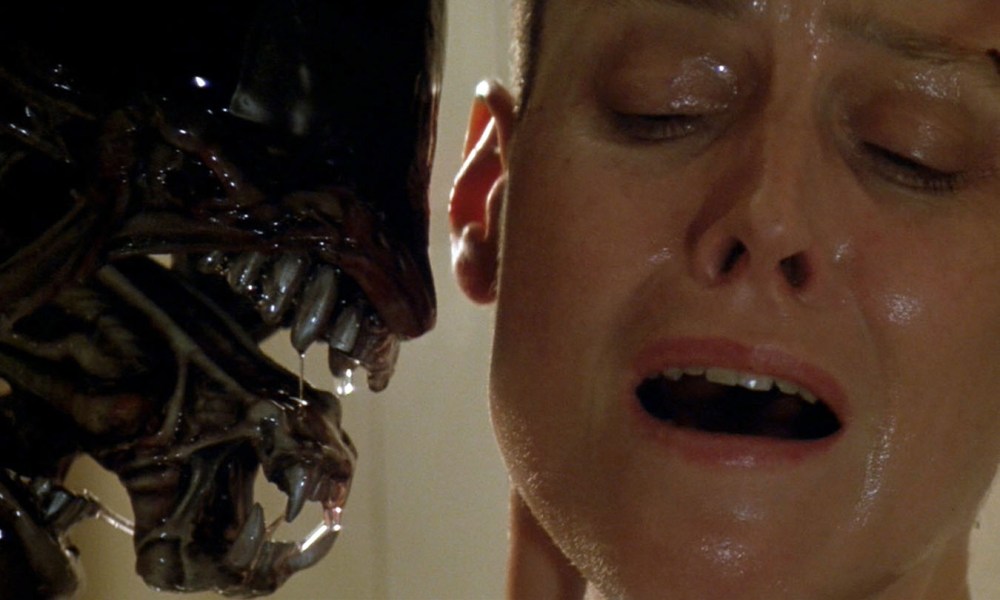 An alien xenomorph really needs a breathment in a scene from Alien 3.