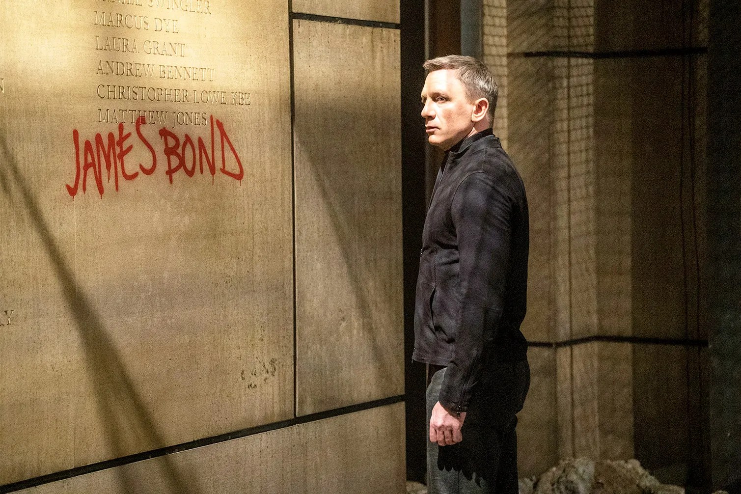 Daniel Craig dans le rôle de James Bond dans Spectre (2015).