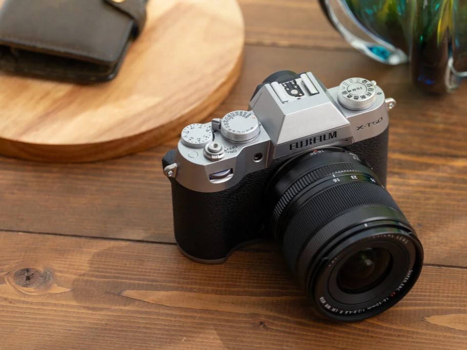 Сделка на беззеркальную камеру профессионального уровня Fujifilm X-T50 с Target