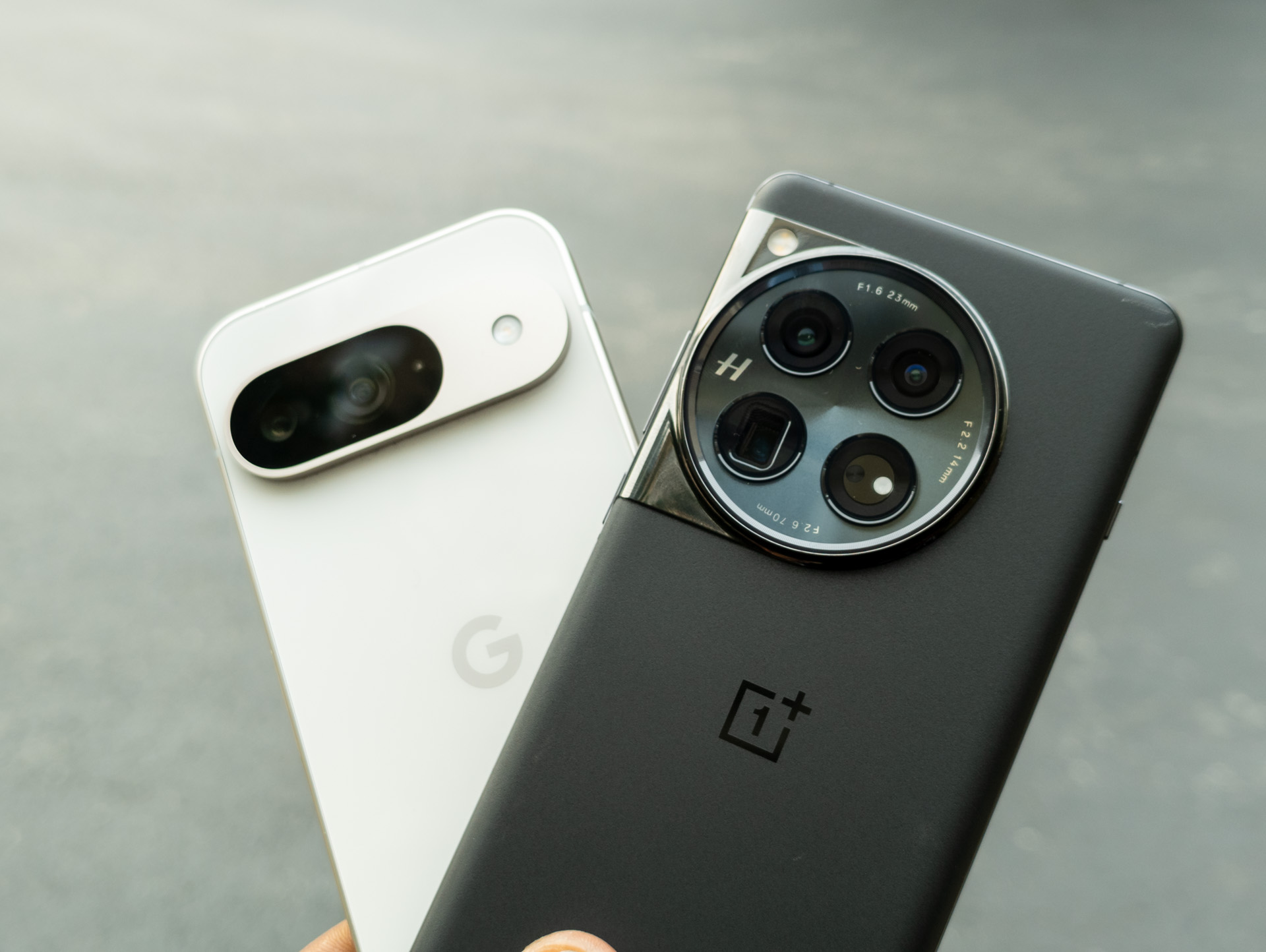 Google Pixel 9 против OnePlus 12: битва за корону в 800 долларов