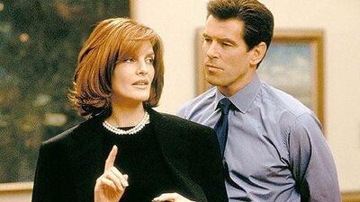 Pierce Brosnan and Rene Russo in The Thomas Crown Affair. 