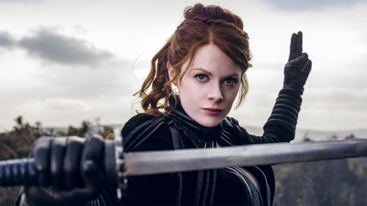 Emily Beecham dans le rôle de la veuve dans Into the Badlands.