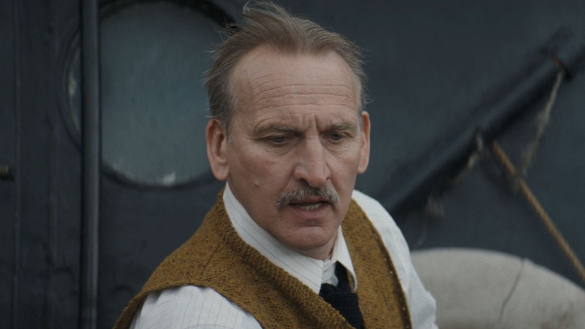 Christopher Eccleston en La joven y el mar.