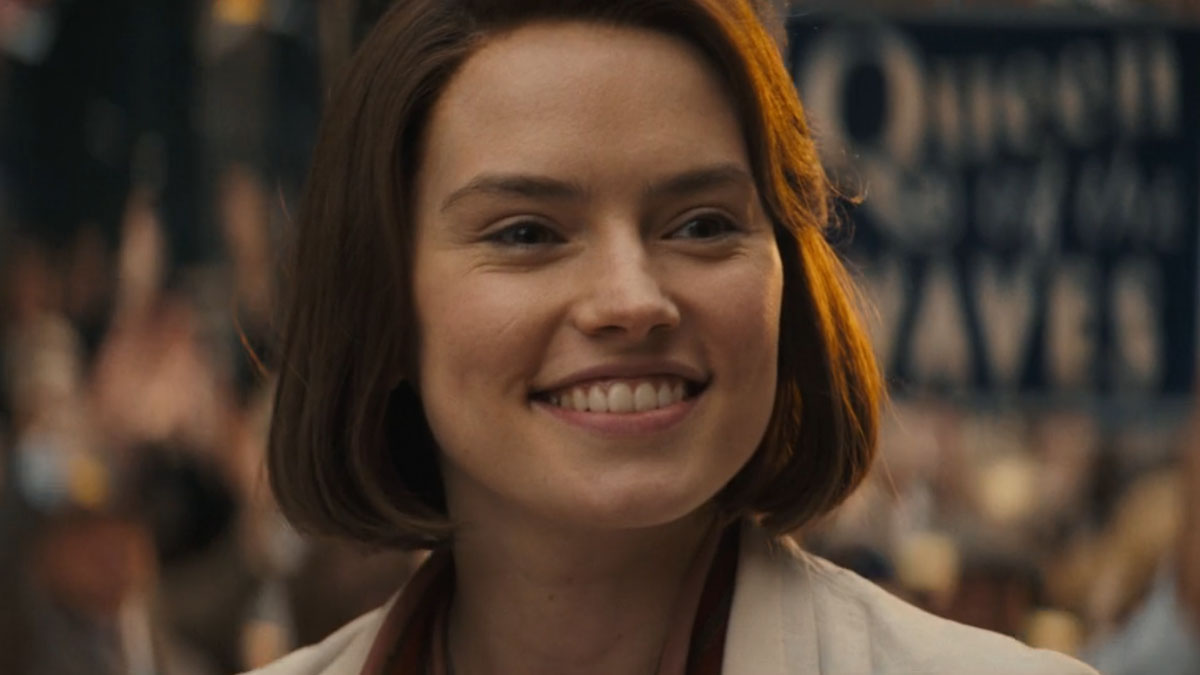 Daisy Ridley en La joven y el mar.