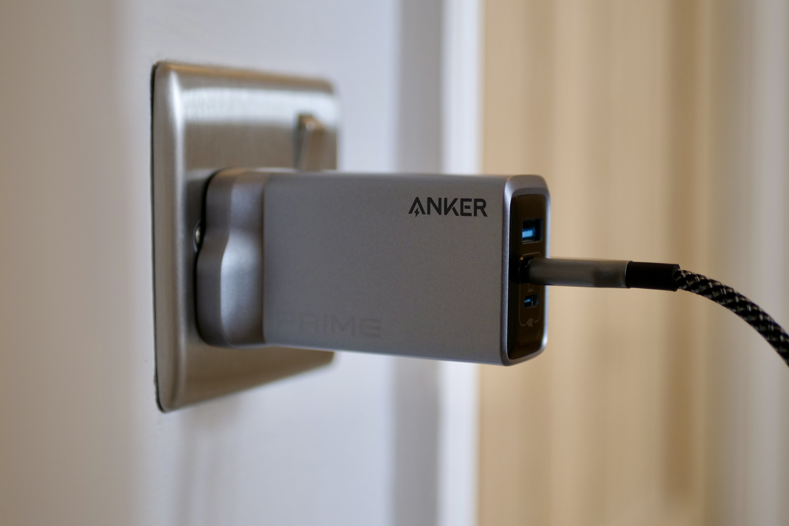 Anker’s new desktop charger solved a problem I didn’t know I had