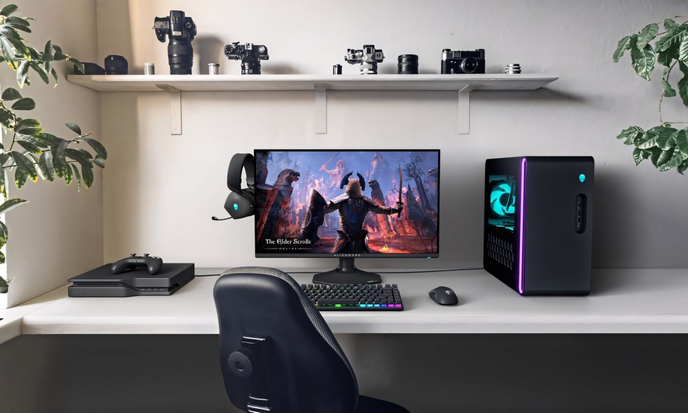 alienware dual mode 4k gaming monitor announcement aw2725qf awr16 aw720h awkeyboard awmouse ecosystem shot upscayl 2x ultrami