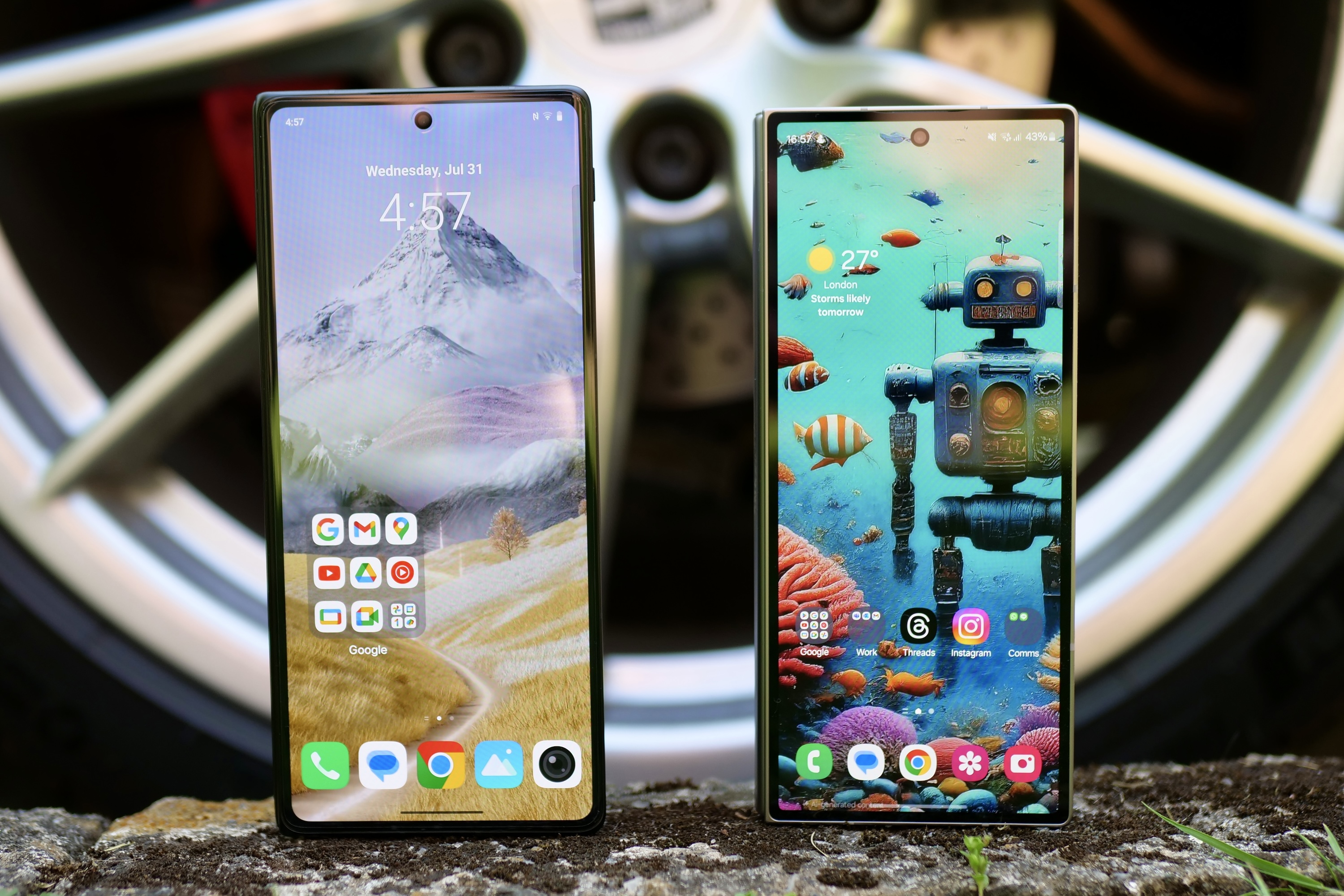 The front of the Samsung Galaxy Z Fold 6 and Vivo X Fold3 Pro.