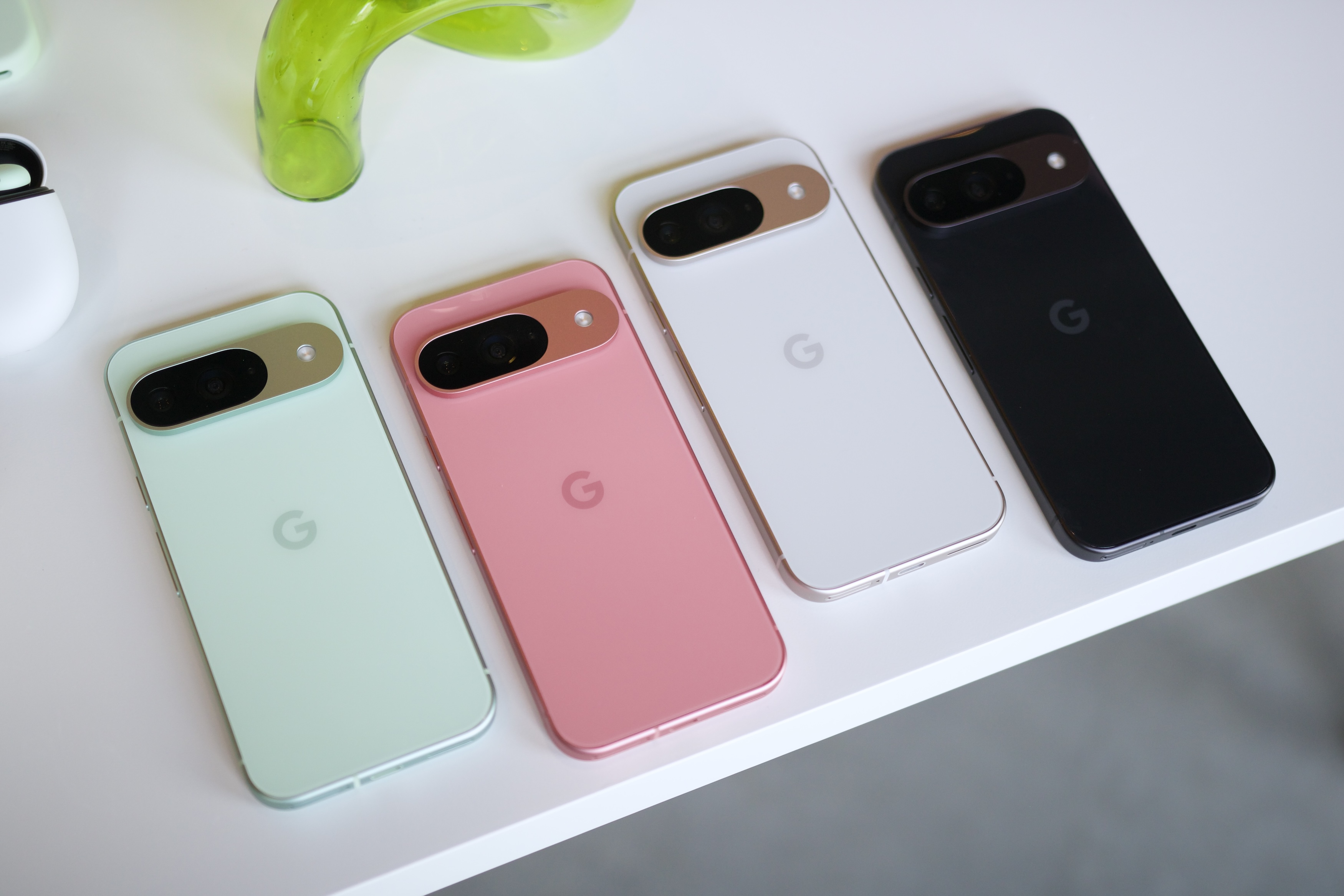 Является ли Google Pixel 9 водонепроницаемым?