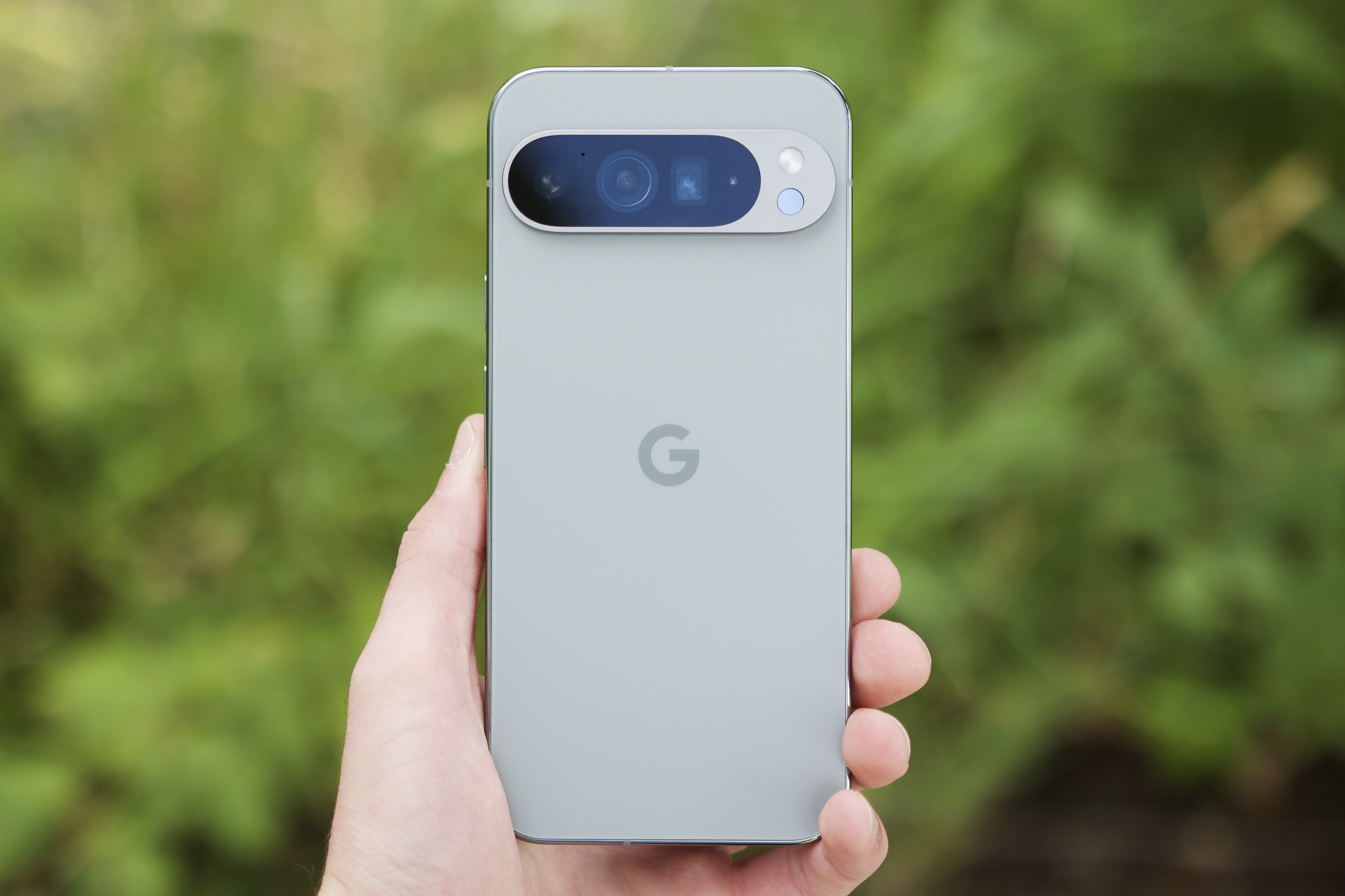 Google Pixel 9 Pro против Pixel 7 Pro: стоит ли обновляться?