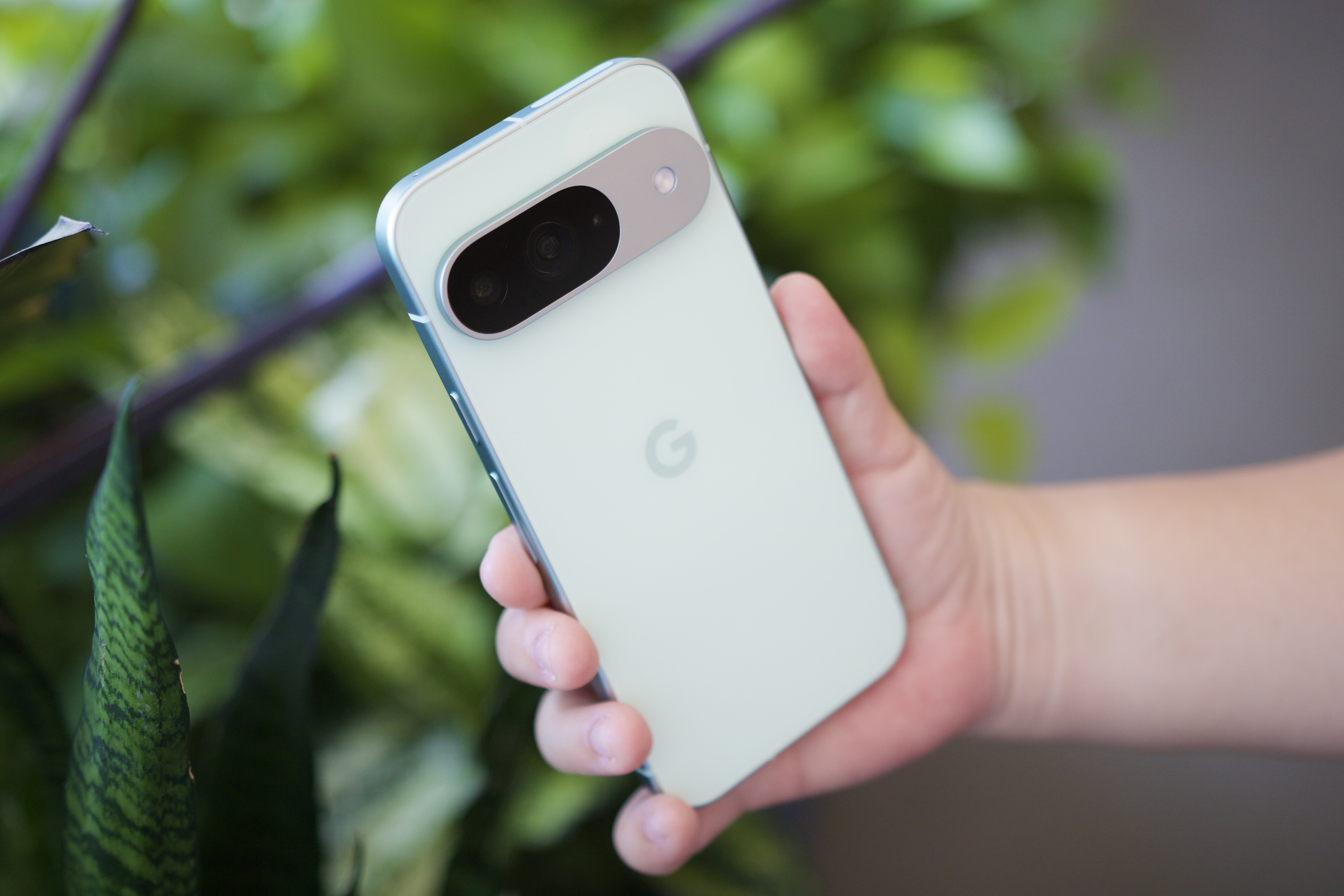 Google’s December 2024 Pixel Drop just arrived with a boatload of new features