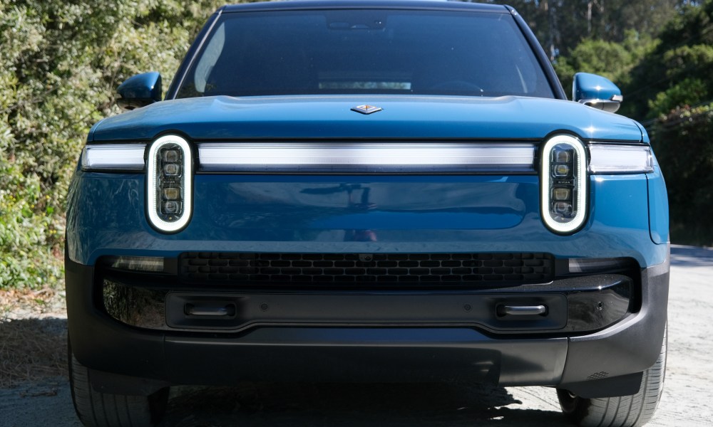 Headlights of the second-generation Rivian R1S