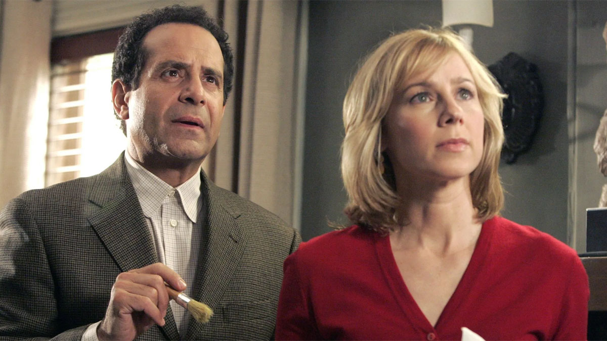 Tony Shalhoub y Traylor Howard en Monk.