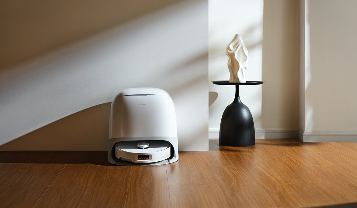 The Qrevo Curv placed in its docking station.