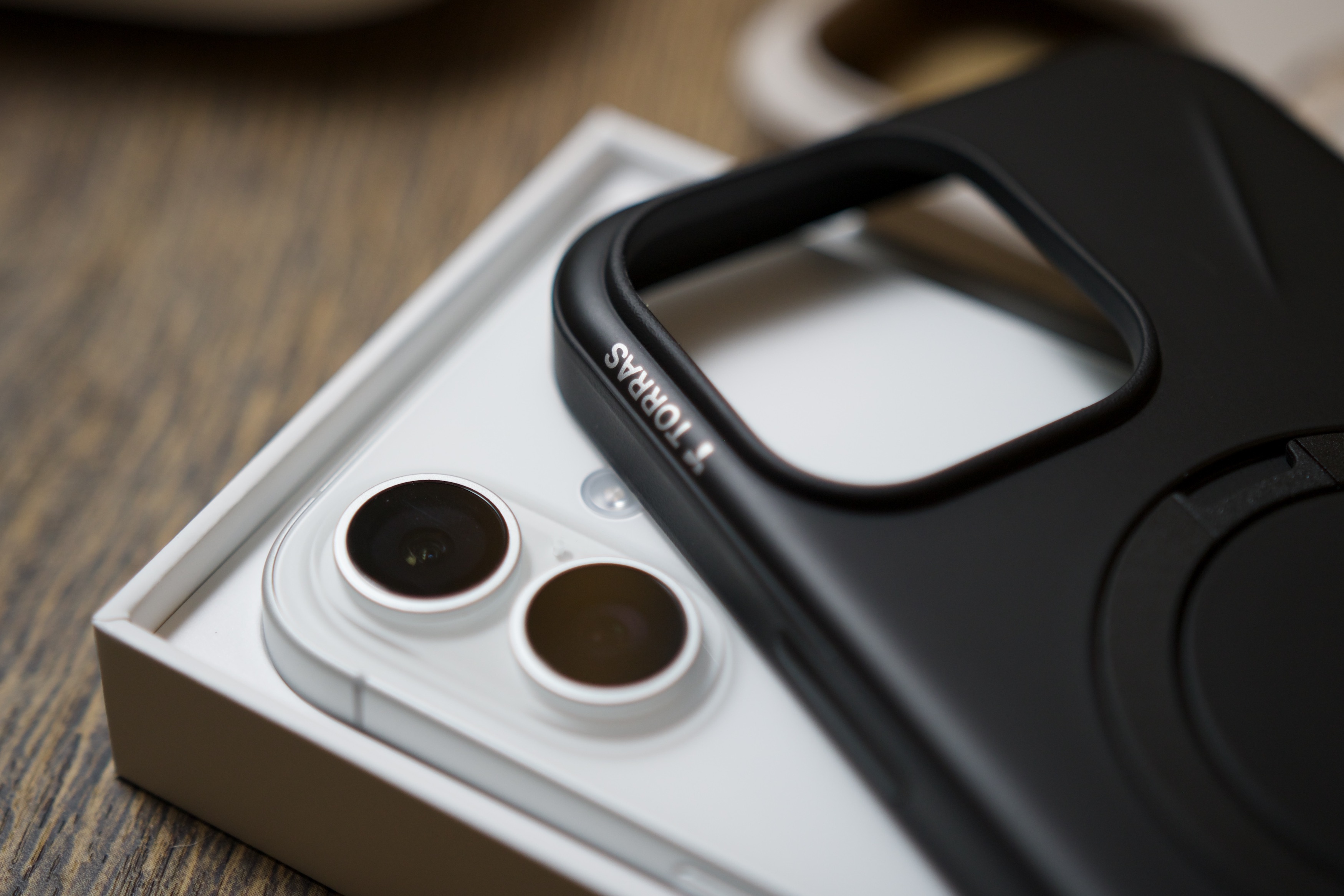 TORRAS Ostand Spin iPhone 16 case hands-on: Looking at an elegant case design