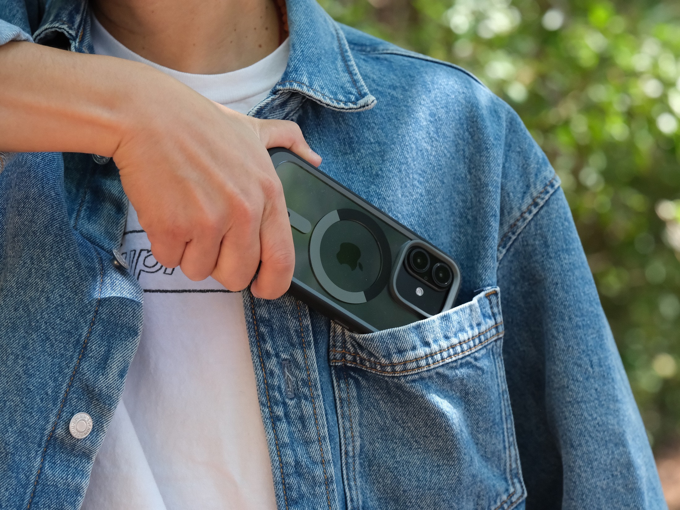 Empowering your iPhone 16: These cases support the new Integrated Camera Controls