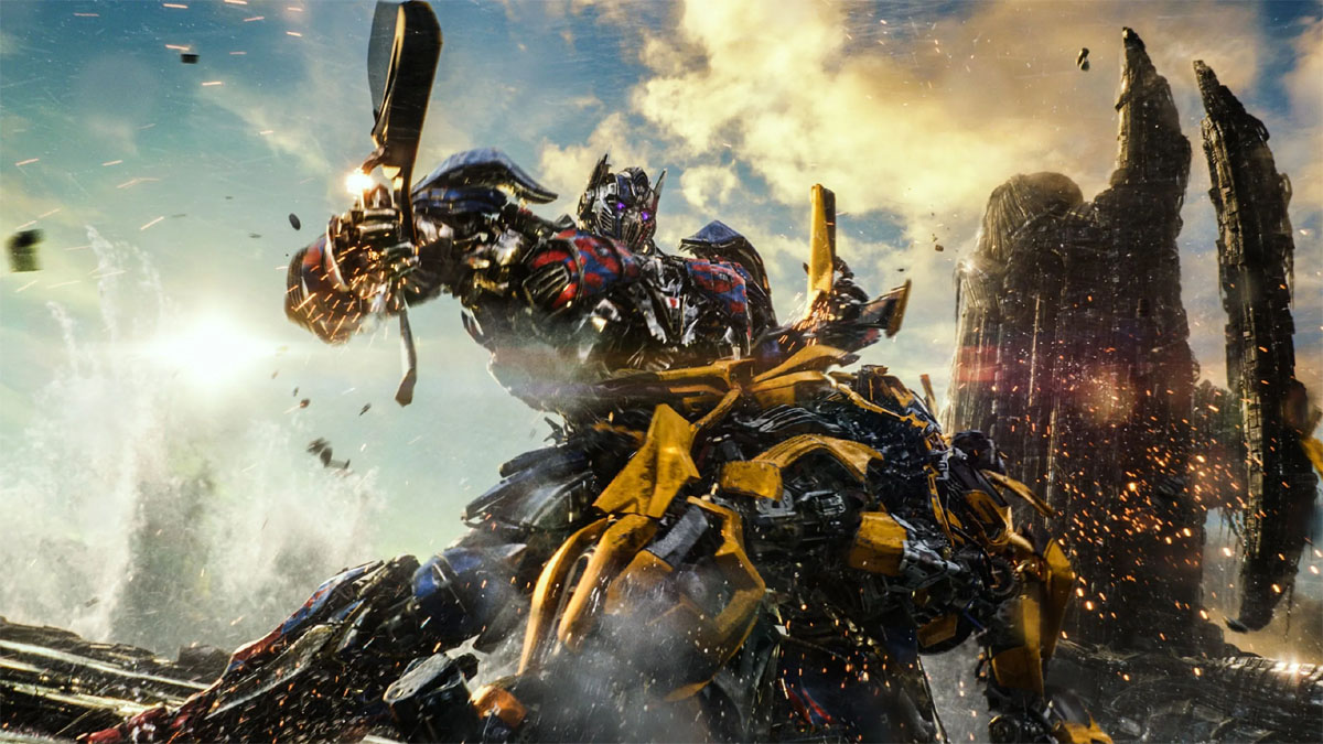 Optimus Prime verwendet in Transformers: The Last Knight ein Schwert.