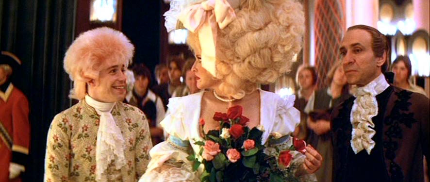 Tom Hulce, Christine Ebersole et F. Murray Abraham dans Amadeus.