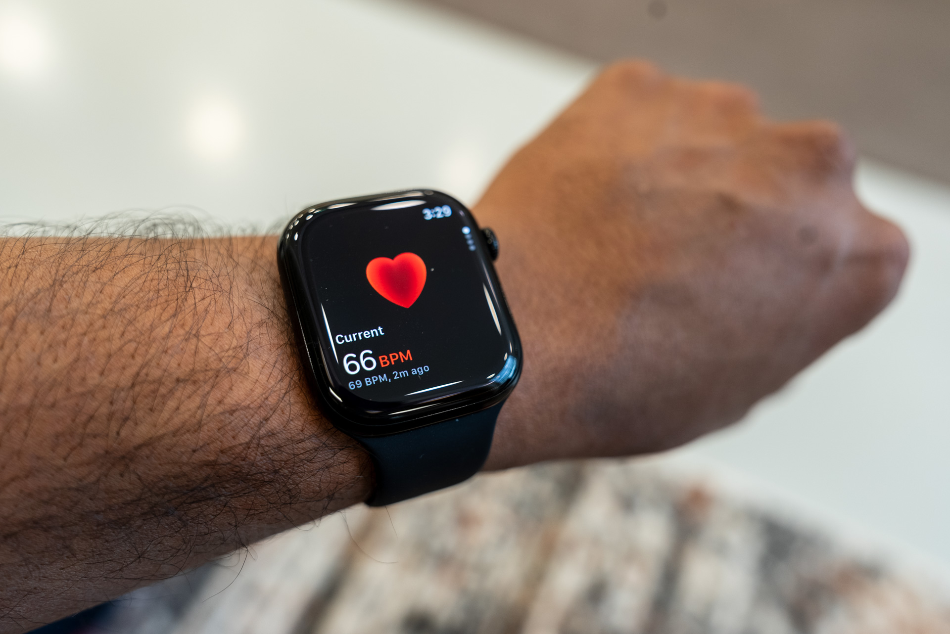 Monitorización de frecuencia cardíaca en Apple Watch Series 10