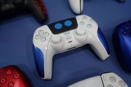 Get a close look at the Astro Bot special edition PS5 controller