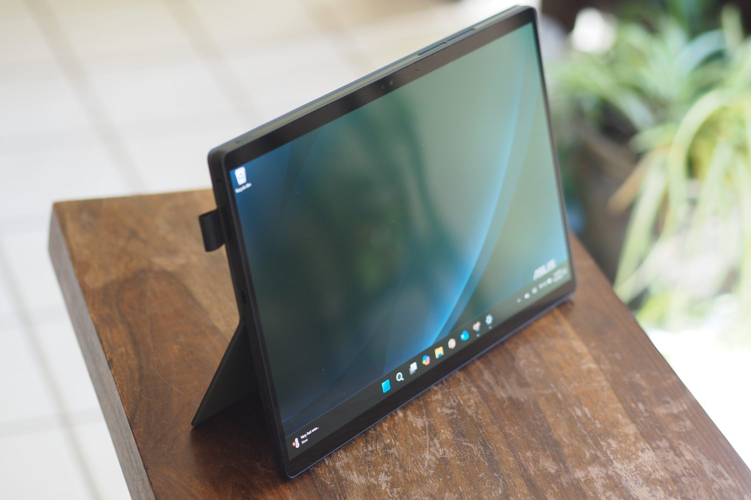 This Asus tablet nearly beats the Microsoft Surface Pro — and it’s $700 cheaper