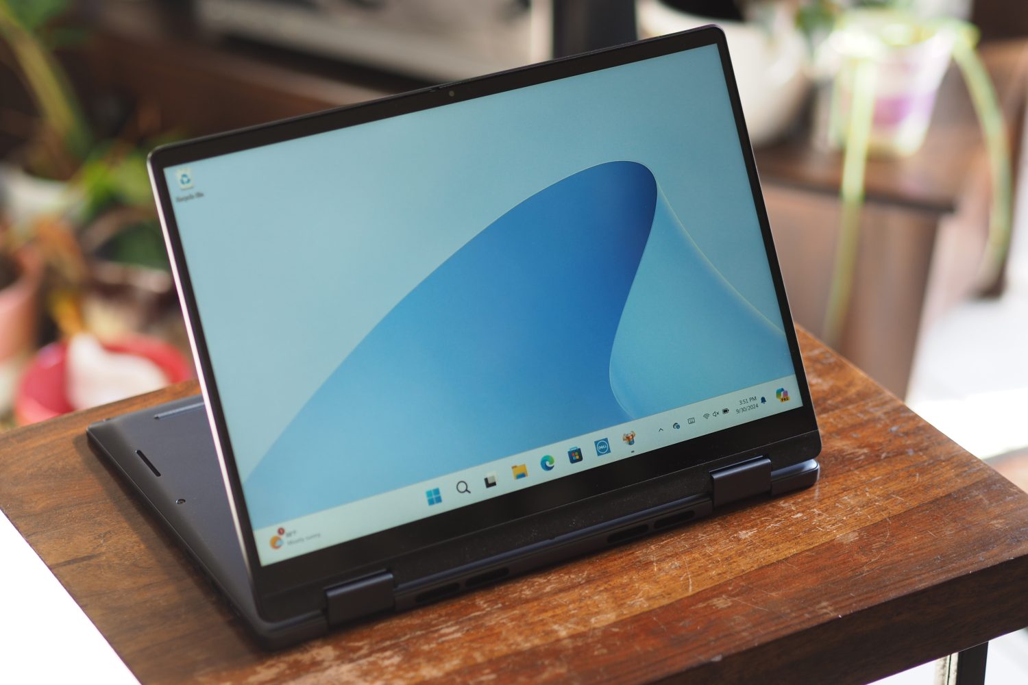 Dell’s value-focused Inspiron 14 2-in-1 is almost great, but one thing holds it back