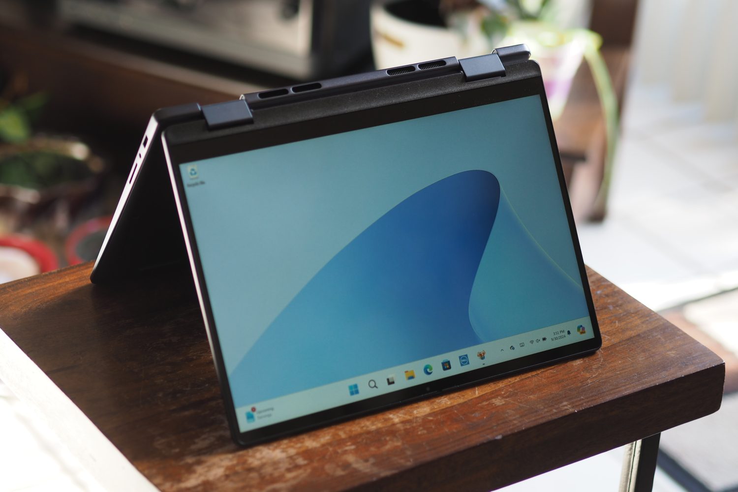 Dell’s value-focused Inspiron 14 2-in-1 is almost great, but one thing holds it back