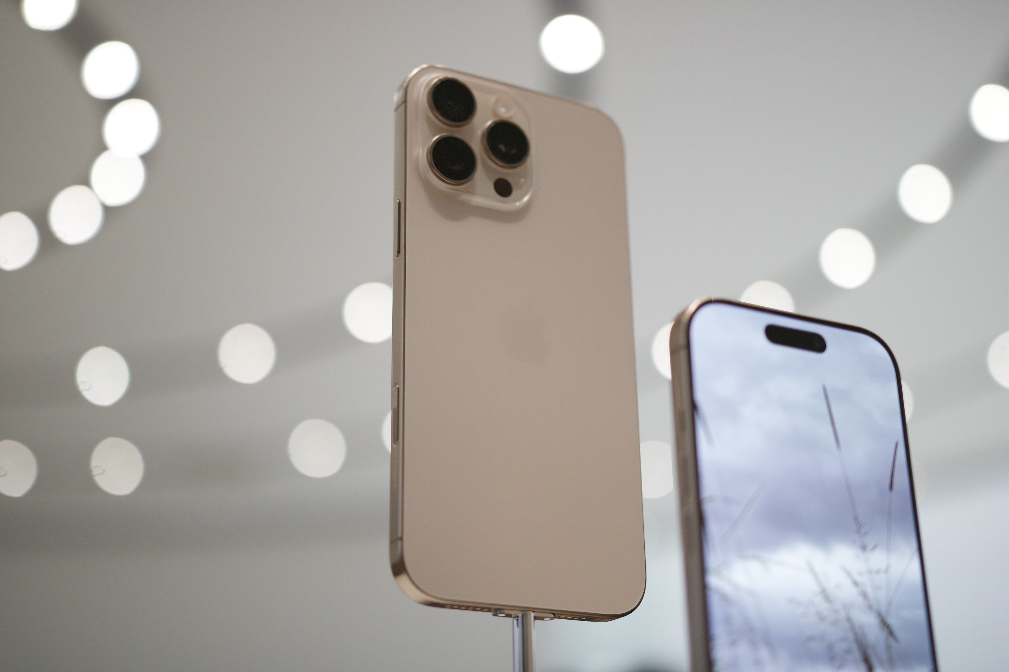 I tried the iPhone 16 and 16 Pro, and this one feature blew me away