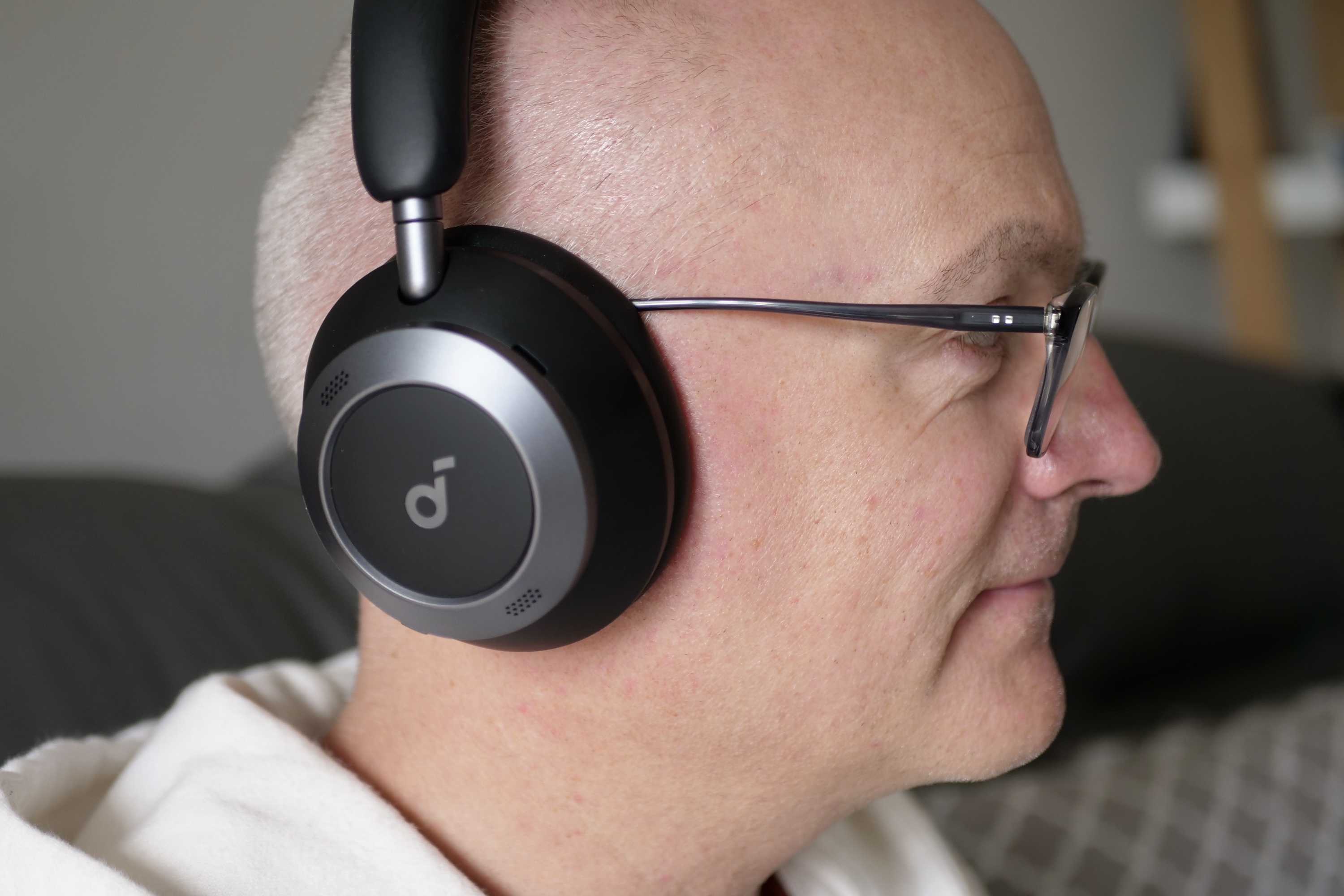 I loved traveling with these clever folding headphones