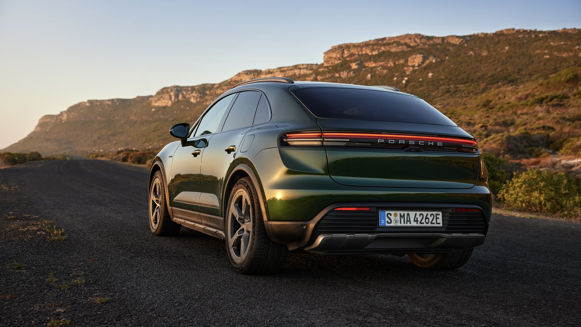 Porsche Macan 2025